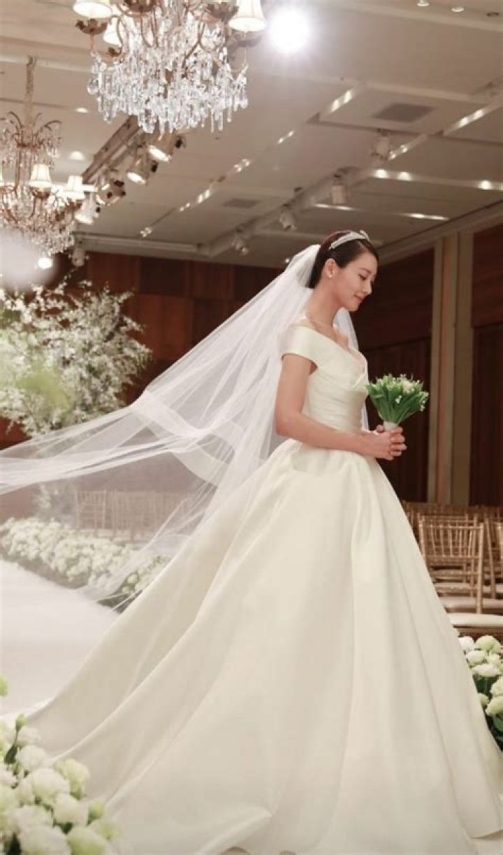 Claudia Kim's Enchanting Wedding: A Celebration of Love and Culture