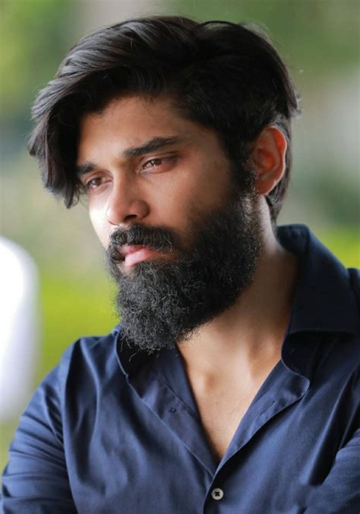 Exploring Dhruv Vikram's Education Journey