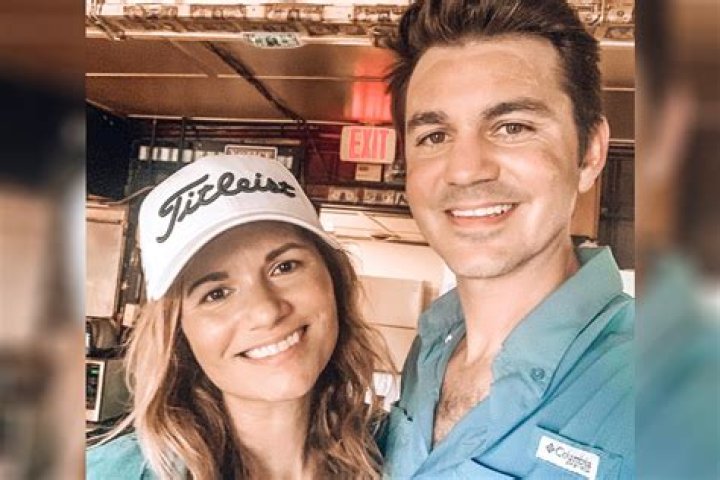 Eddie's Below Deck Girlfriend Amy: A Deep Dive into Their Relationship