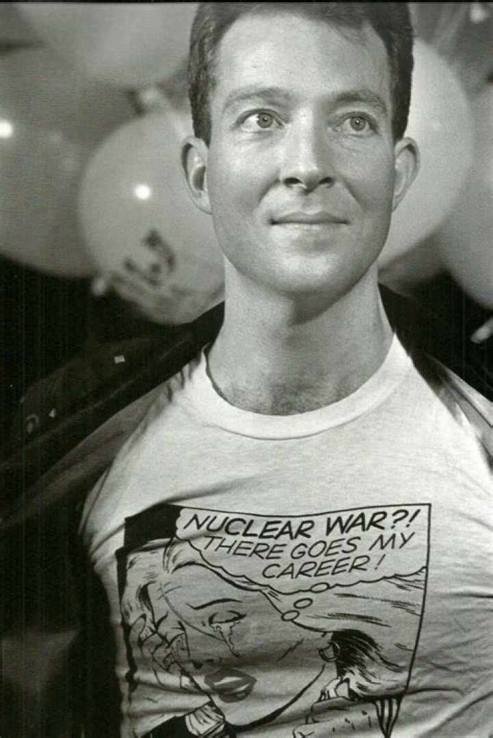 Exploring the Vibrant World of Fred Schneider