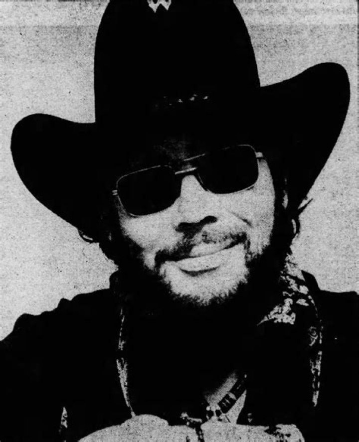Discovering the Iconic Style of Hank Williams Jr Sunglasses