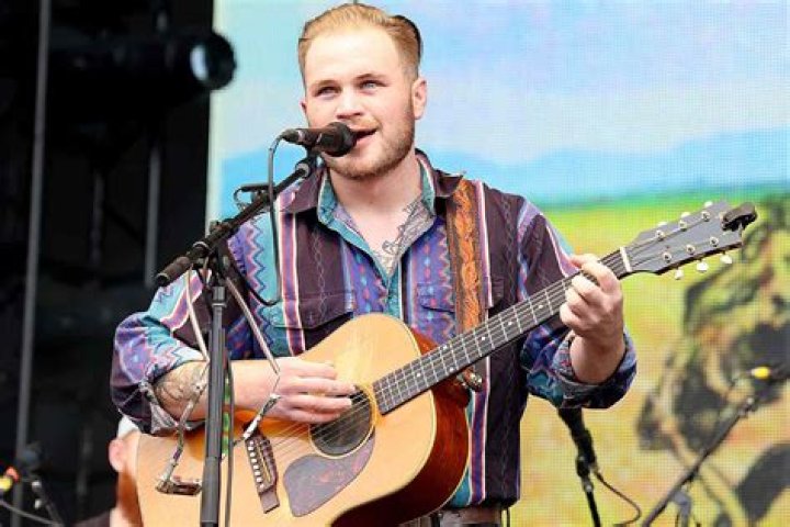 Is Zach Bryan a Republican? Unraveling the Political Leanings of the Rising Star
