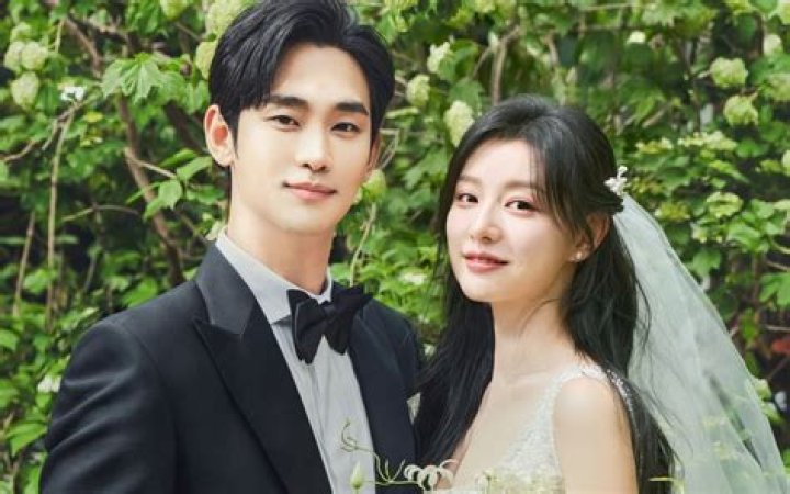 Unveiling the Charisma of Kim Soo Hyun and Kim Ji Won