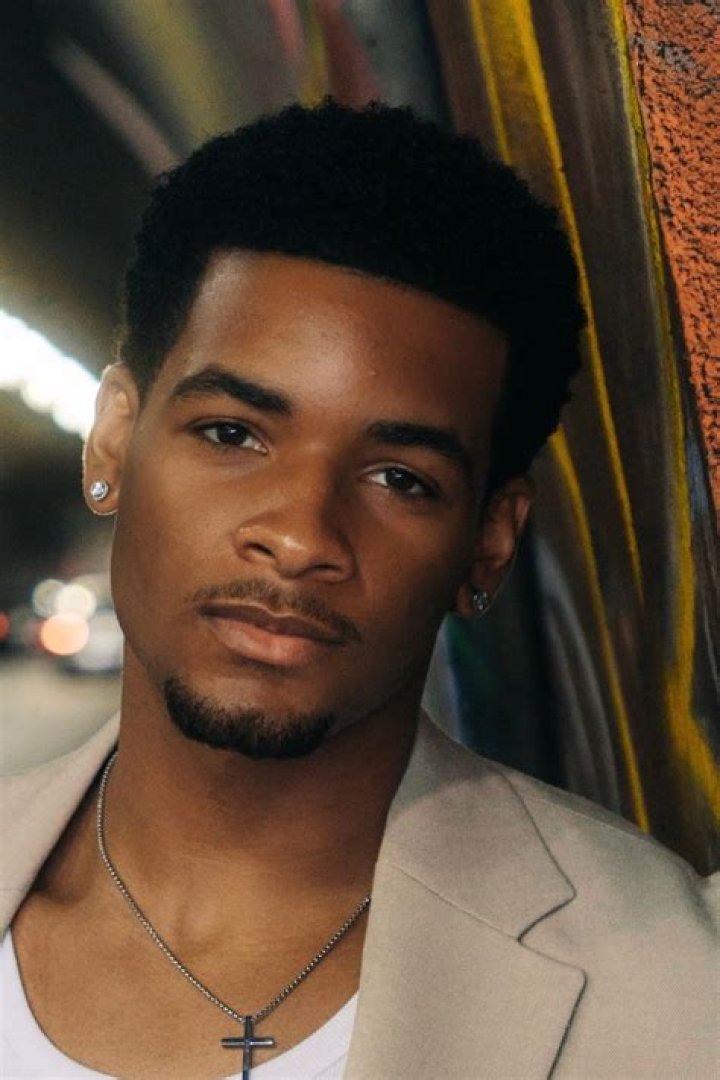 Illuminating the Spotlight: The Rise of Lightskin Actors