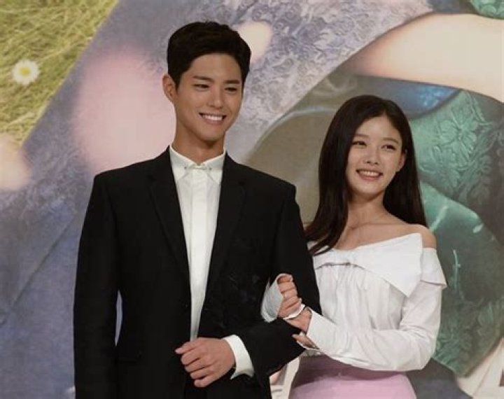 Unveiling the Connection: Park Bo Gum and Kim Yoo Jung's Relationship