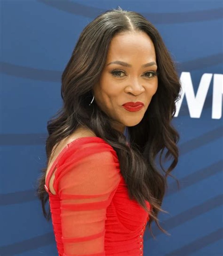 **The Multifaceted Life and Career of Robin Givens**