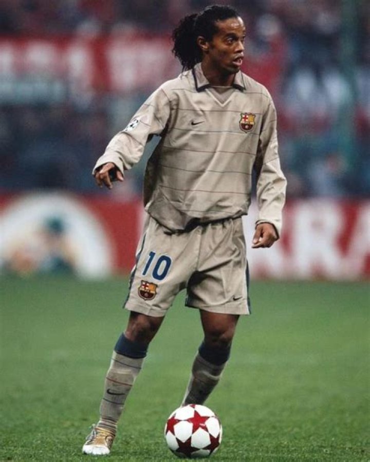 Unveiling the Magic of Ronaldinho: The Soccer Maestro