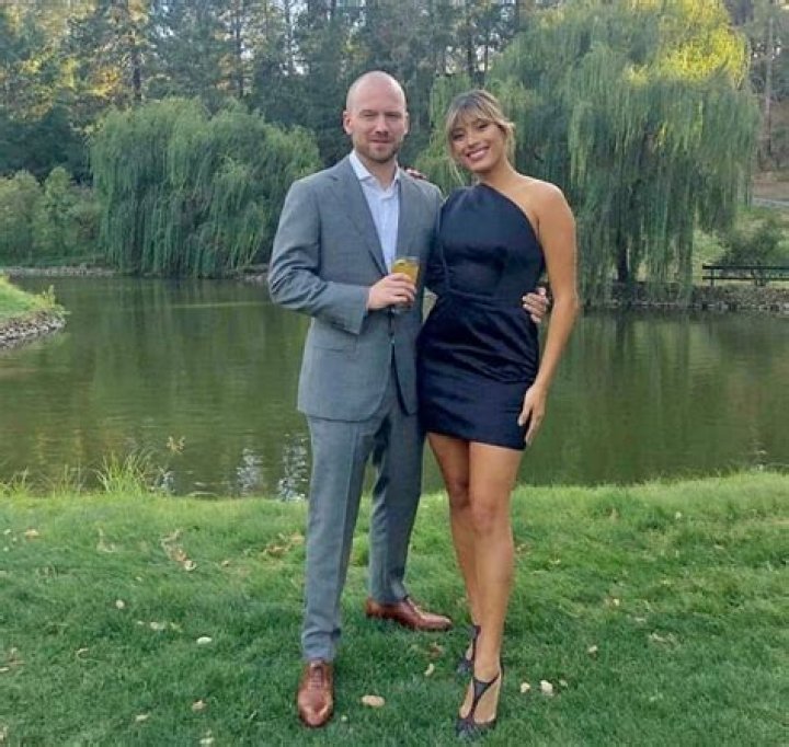 Unraveling the Mystery: Sean Evans Height and More