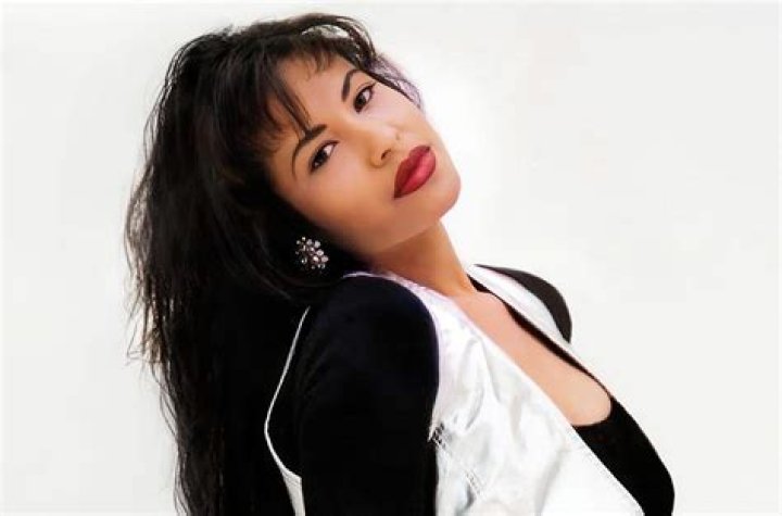 Selena: The Mexican Singer Who Captivated Hearts