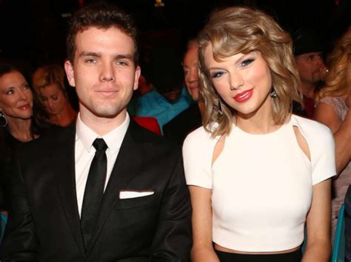 Unveiling the Siblings of Taylor Swift: Discovering Her Brothers' Names