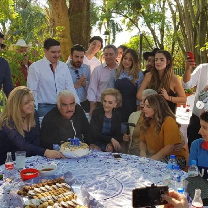 Vicente Fernandez Sisters: A Glimpse into the Lives of the Iconic Singer's Family